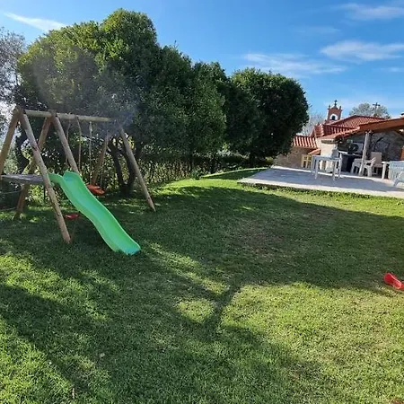 Casa De Ferias V6 Com Piscina Vakantiehuis *