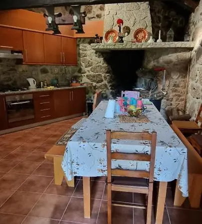 Casa De Ferias V6 Com Piscina Vakantiehuis *