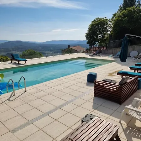 Casa De Ferias V6 Com Piscina 펜션