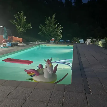 Casa De Ferias V6 Com Piscina 펜션 *