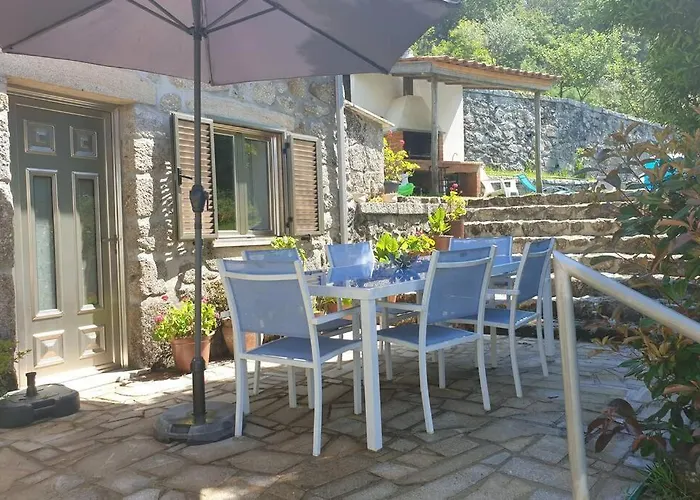 Casa De Ferias V6 Com Piscina * 폰테 데 리마