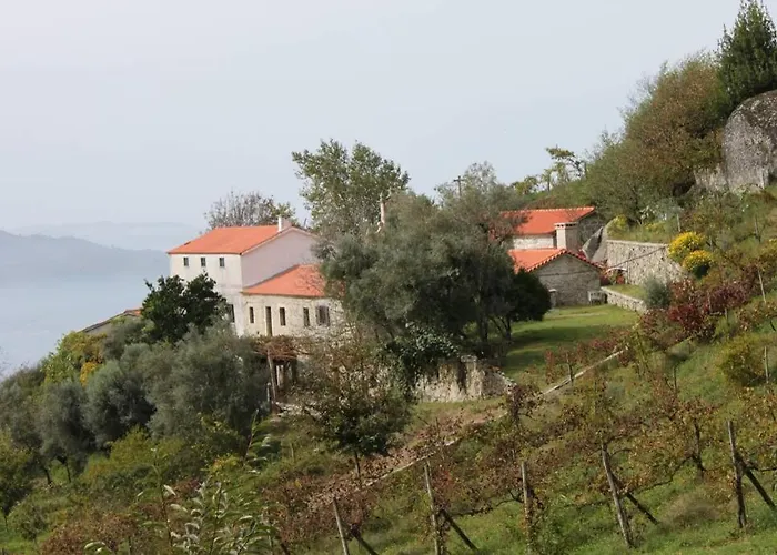 Casa De Ferias V6 Com Piscina * 폰테 데 리마