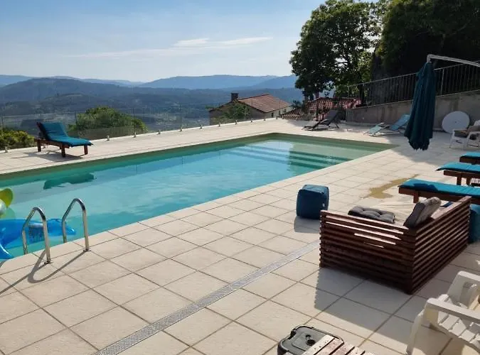 Casa De Ferias V6 Com Piscina 펜션