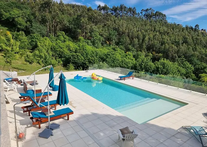 Casa De Ferias V6 Com Piscina 폰테 데 리마