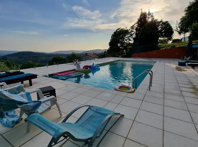 Casa De Ferias V6 Com Piscina 펜션 폰테 데 리마